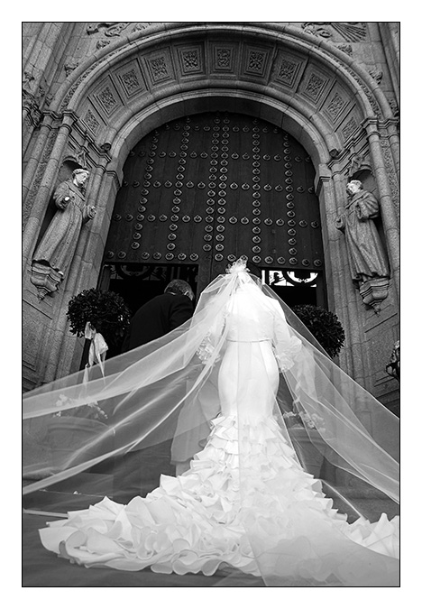 entrada novia. Fotgrafo Bodas Toledo | Javier Tordesillas - Fotgrafo