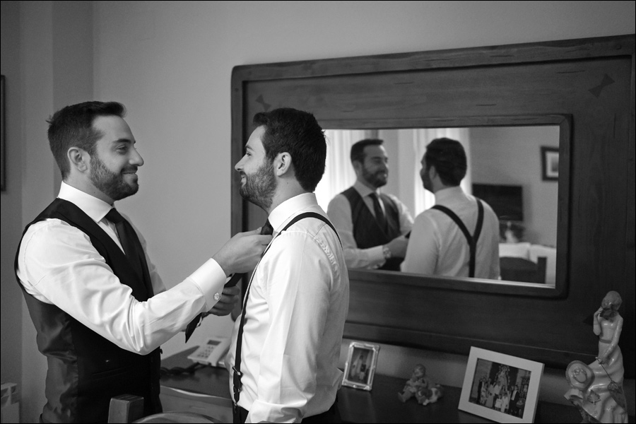 preparativos novio. Fotgrafo Bodas Toledo | Javier Tordesillas - Fotgrafo