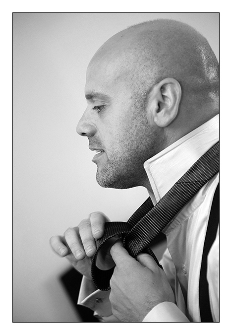 preparativos novio. Fotgrafo Bodas Toledo | Javier Tordesillas - Fotgrafo