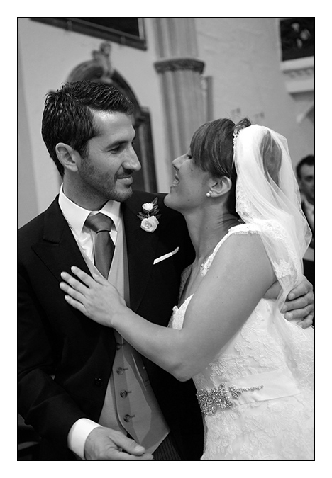 abrazo novios. Fotgrafo Bodas Toledo | Javier Tordesillas - Fotgrafo