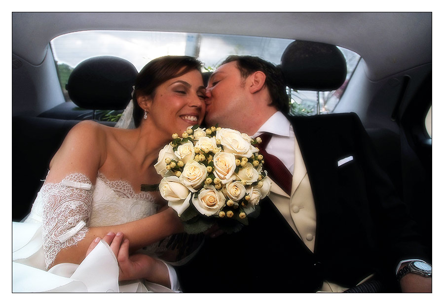 coche novios. Fotgrafo Bodas Toledo | Javier Tordesillas - Fotgrafo